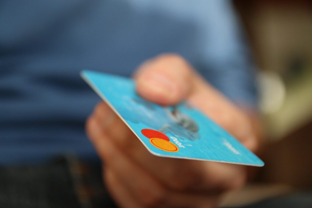 債務整理を行った場合、クレジットカードはどうなる？