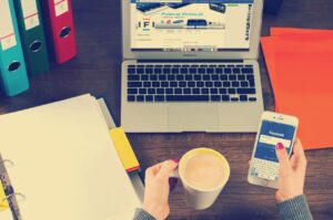 ネット債務整理は家族に内緒で郵送なしでできるか？